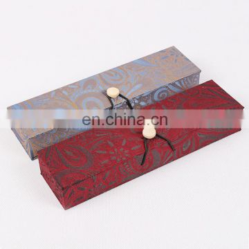 Luxurious high-grade cloth necklace box with wooden button closure