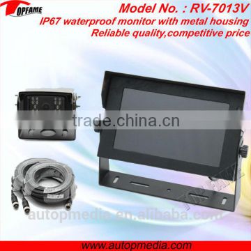 RV-7013V 7 inch car reverse parking system with7 inch Digital Quad images Waterproof Monitor with built in microphone