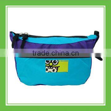 Nylon Blue Zippered Water Resistant Messenger Shoulder Bag For Four Season