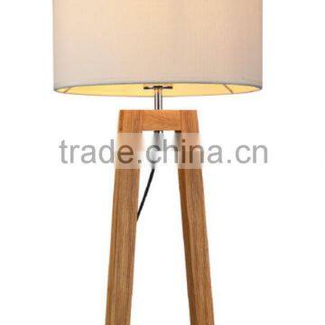 MT5246-BN 2016 new wood led table lights desk lamp bed side lamp fabric shade high quality