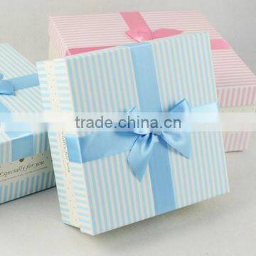 Cake box decration with packing ribbon bows cake ribbon bow