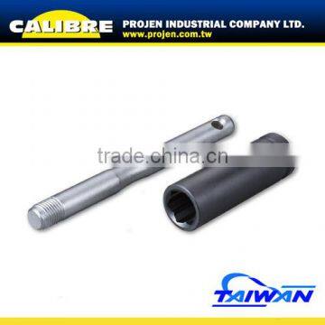 CALIBRE 2pc Wheel Nut Socket and Wheel hanger set