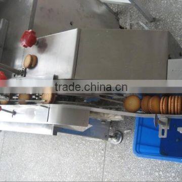 China supplier single-row double-color cream/jam biscuit sandwiching machine