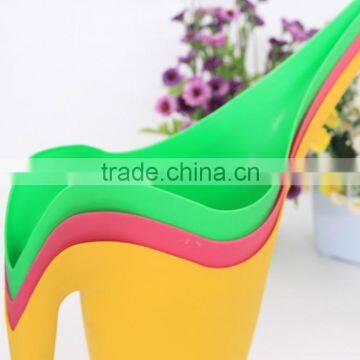 Wholesale Plastic Colorful 1.8L Watering Can for Garden
