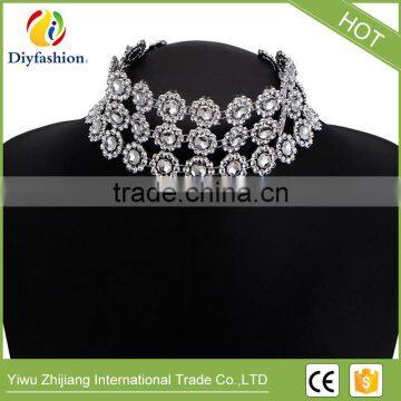 Fashionable Short Necklace Multilayer Concave Diamond Crystal Necklace Can be Paired With Anything photo-3