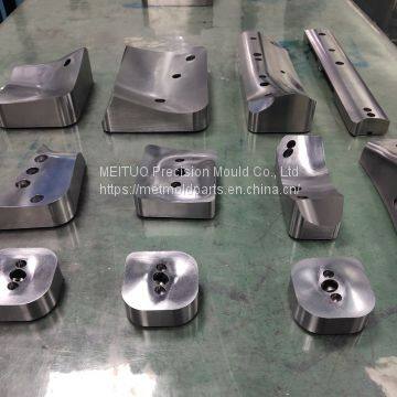 2020 Chinese factory with precision tolerance ±0.005-±0.01 mold parts