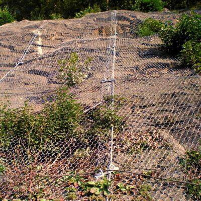 BO Factory's Reinforced Woven Geocomposite HR System Rockfall Protection Netting Barrier Double Torsion Mesh for Erosion Cutting