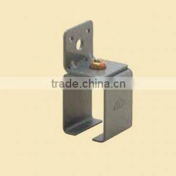 HANGING DOOR HARDWARE FOR WOODEN DOOR USED AT A WAREHOUSE ETC WITH OTHER RELATIVE PARTS.