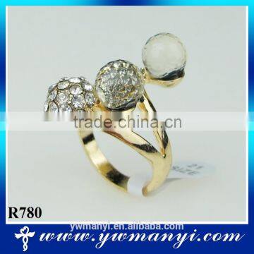 Unique charm crystal ring glass ball ring R780                        
                                                                                Supplier's Choice