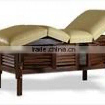 WOODEN MASSAGE BED