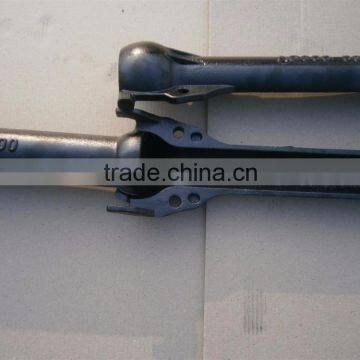 Articulated protection pipe for cable in sea