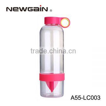 Hot Sale,PP+PC Juicer Bottle.Lemon Cup.Juice Citrus Fruit Squeezer Infuser Orange Lemon Lime Press Juicer Bottle Zinger photo-2