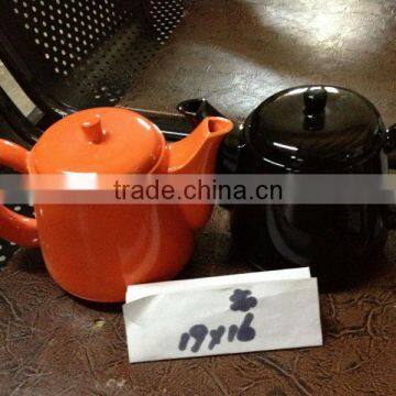 Wholesale stocked glazed colored ceramic tea pot, coffee pot