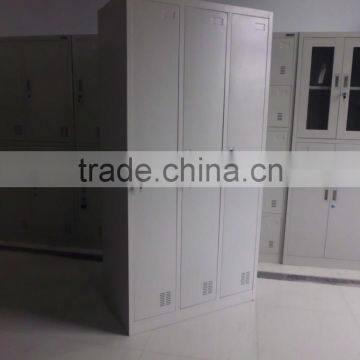 Changing Room Powder Coated Steel Locker Metal Three-Door Steel Locker photo-2