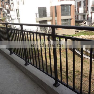 China manufacture wrought iron balcony design balustrade home terrace grill