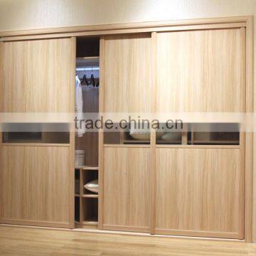 OPPEIN Sliding Door Wardrobe with Glass