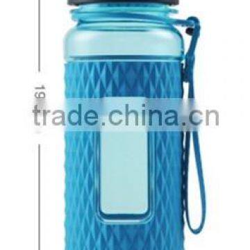 new design bpa free water bottle 370/450/700/950ml with silicon cover