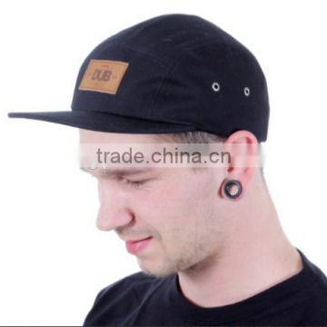 Wholesale Custom Blank 5 Panel Cap with Leather Patch/Cheap Flat Brim 5 Panel Cap