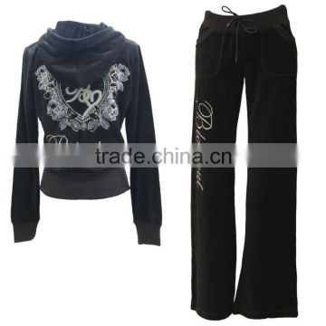 Hot Ladies 2pcs Velour Suit with Beautiful Sequins Embroidery