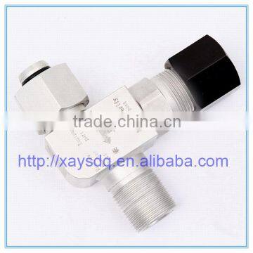 High sealing performance SF6 gas safety valve with hand rotary