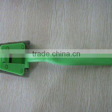 Scouring Pad With Handle