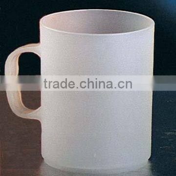 Plastic drinking cup w/handle