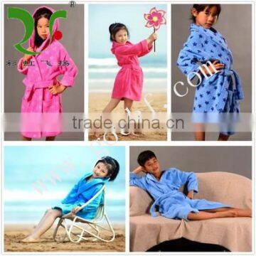 Soft 100% Cotton Pure Color Hooded Bathrobe for Kids photo-3