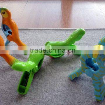 large plastic decorative clothes towel beach clips, frog, parrot,dolphins clips