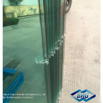 Tempered glass for pool fencing