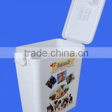 2014 New available PP dogs food container with inner spoon of capacity 15kgs