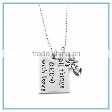 Fashionable daisy flower necklace Stainless Steel For a Girl