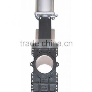 Pneumatic through conduit knife gate valve