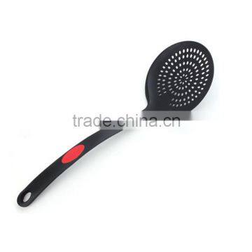 Fashion Black Nylon Kitchen Skimmer Anti-Slip Cooking Utensils Tools High Quality