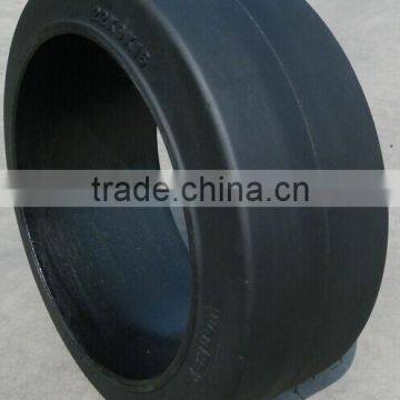 Electronics Factory Use 21X7X15 16X5X10-1/2 Solid Rubber Tyre for Toyota 30-7FBCU25 Forklift photo-4