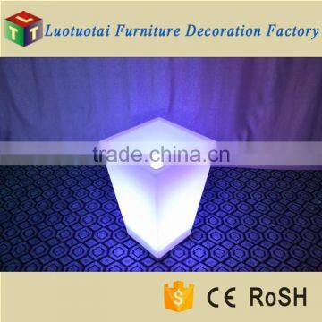 Waterproof Outdoor Garden Use Illuminated LED Square Planter Pot With Battery Operated photo-2