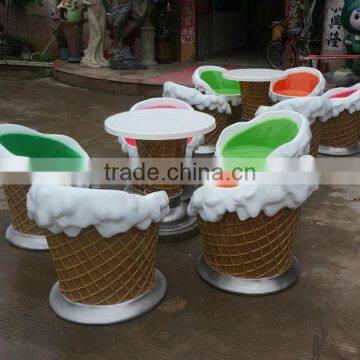 Ice cream table and chair