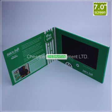 Printed Media 7'' LCD video brochure with button controls, USB port and cable, 256MB of storage and standard battery