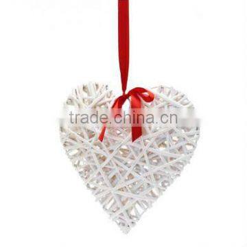 white wicker heart