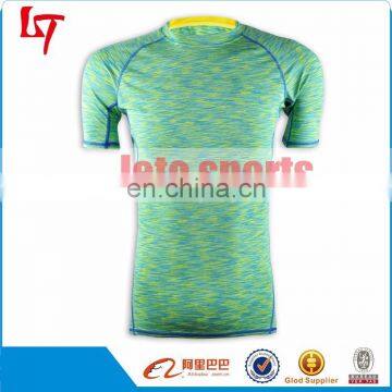 Custom mans sport running compression clothing/ Fitness shirts skin tight spandex compression shirt