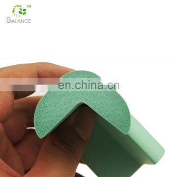 Hot Selling Amazon Rubber Plastic Corner Edge Protector NBR Table Desk Corner Cushion Protector