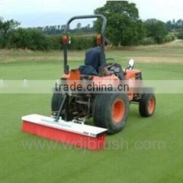 Golf course cleaning brush