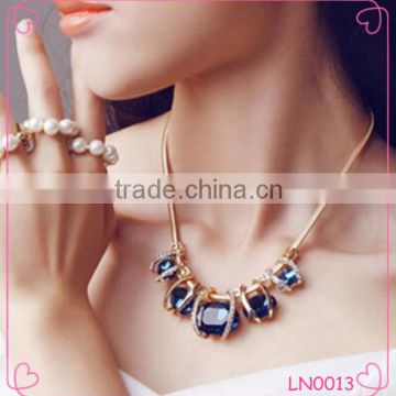 Imitation chunky necklace accessories for women gold plated crystal pendant necklace                        
                                                Quality Choice