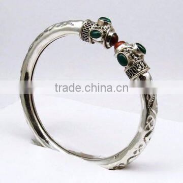 Ancient Indian Designs !! Green Onyx & Red Onyx Bangles, Handmade Silver Jewellery, Online Silver Jewellery