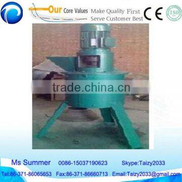 Vertical chain crusher for organic fertilizer