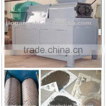Roller pressing chicken manure cow dung fertilizer pellet machine