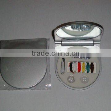 Plastic cosmetic mirror