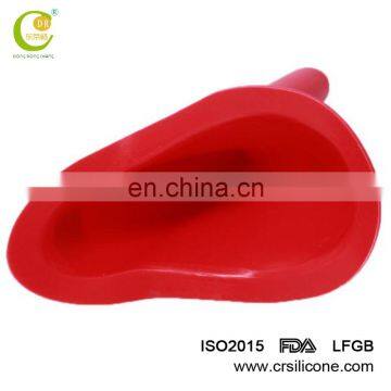 Female Urination Device Stand Up Pee Portable Female Tiolet Urine Sample Collection Device in outside
