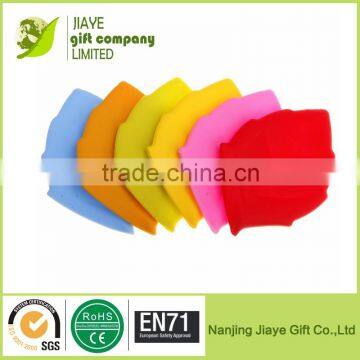 Foldable Silicone Maple Leaf Shape Cup Drinking Wash Gargle Cups photo-2