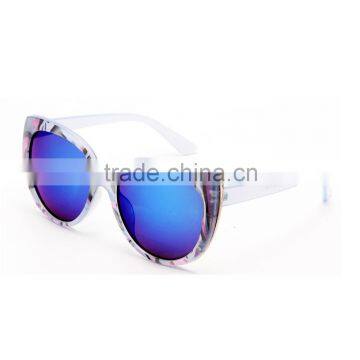 Plastic Frame Women Latest Fashion Sunglasses photo-4