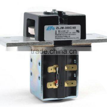 Bus bar type magnetic latching DC contactor